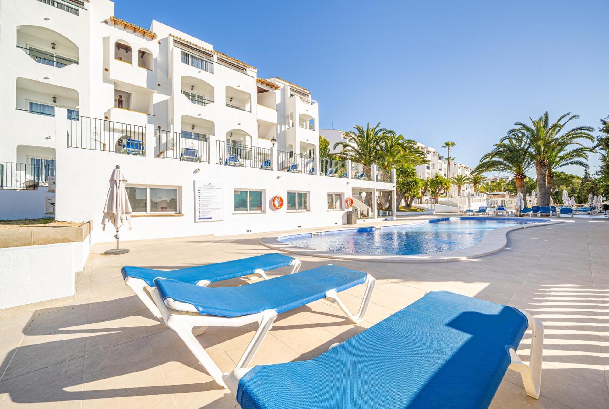 Aparthotel Holiday Center Santa Ponsa Exterior foto